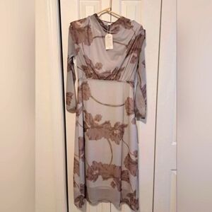 🎊🎊 Beautiful Floral Maxi Dress - Size Small